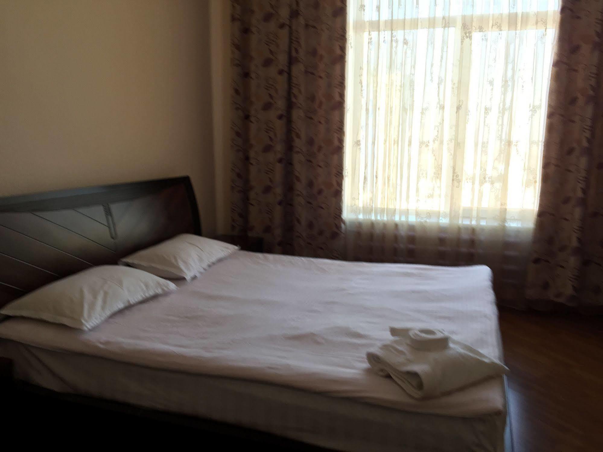 Rise Hotel Almaty Exterior photo